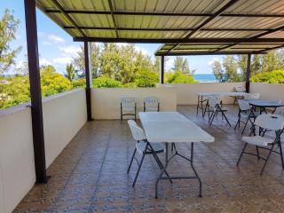 Elegant Apartment in Flic en Flac + Pool - 3