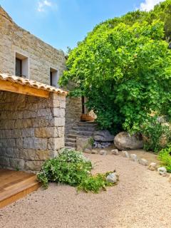 Spacieuse villa avec piscine privée à Porto-Vecchio - 2