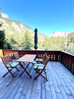 Salzberg Stüberl - Bergblick mit Grillhütte - 9