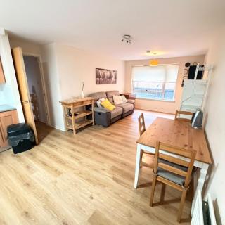 Traditional City Centre Apartment with Free Parking - 2