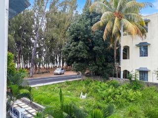 Seaview Apartment in Flic en Flac - 60 m² with Balcony - Flic-en-Flac - 1