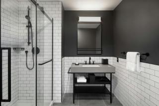 Moxy Ottawa Downtown - 6