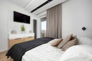 Nowoczesny Apartament z Balkonem i Miejscem do Pracy by Noclegi Renters - 9