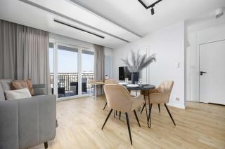Nowoczesny Apartament z Balkonem i Miejscem do Pracy by Noclegi Renters - 1