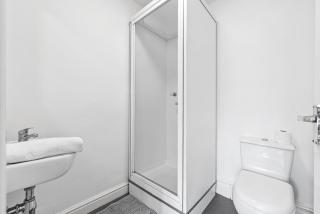 Sapphire hideaway near Leeds City Centre - Room 6 - 2