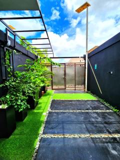 Richgates Luxury Apartment Near Thinkers Corner - 2