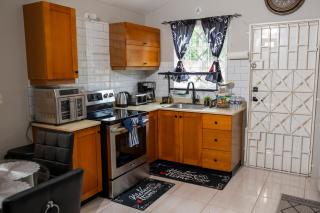 Solara Haven Peaceful Gated Montego Bay Escape - Montego Bay - 1