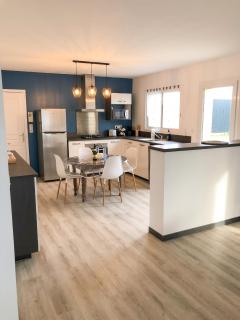Maison chaleureuse à Bréville-sur-Mer avec jardin privé. - 6