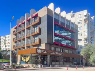 Wolf Of The City Hotel & Spa - 0