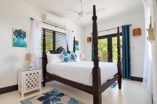 Villa Azure 2 Bedroom Villa with Private Pool - 4