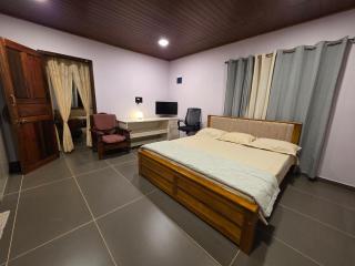 The Estate Home - 2