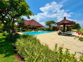 Bali Seaview Villa Namaste & Guesthouses - 4