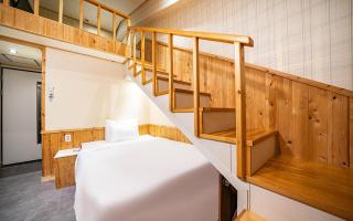Oops Hotel - 4