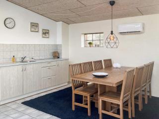 4 person holiday home in Lemvig - 9