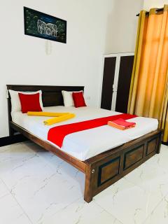 The Kingslayer Resort - 4
