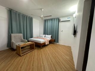 5 Min to ZNZ Airport - Studio for Late Flights - 2