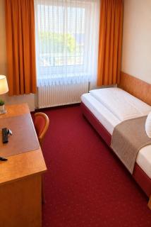 Hotel Nürnberger Trichter - Nürnberg - 9