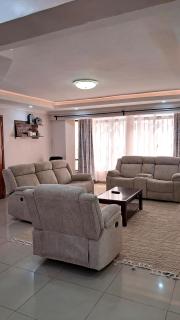 Lakeview 3Bedroom Condo with heated pool in Nakuru Town - 9
