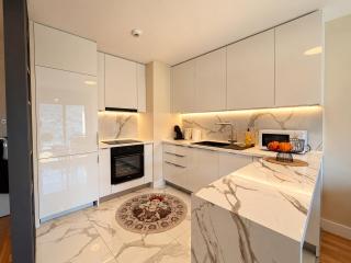 Panoramic Penthouse in Diamond of Skopje - Center - Free Parking - 3