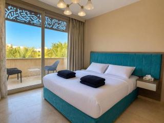 Beach & Pool Free Access, Mangroovy 2 BR, Red Sea! - 4