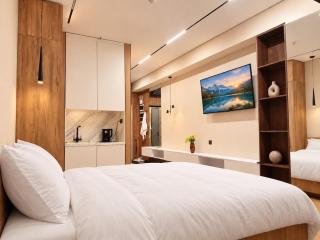 Elegant Luxury Apartment in ModeraTowers - 0