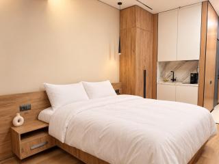 Elegant Luxury Apartment in ModeraTowers - 6