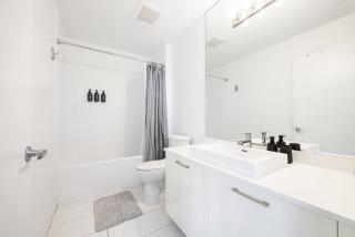High Floor Pool Gym Brickell - Miami - 1