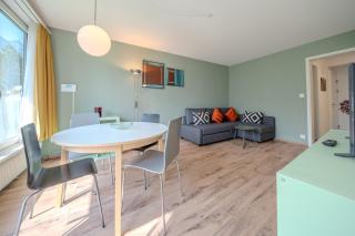 Viktoria A12 by Arosa Vacations, Renoviertes App mit Bergblick im Zentrum - 1