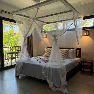 MANOLO Beach Resort - 5