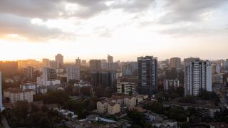 2BR with 180 degree Skyline Views Nairobi with Pool & Gym - 9