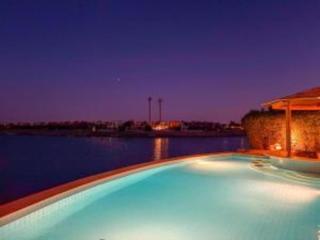 Heated Pool, Nanny Room! 4BR Spacious Sabina Villa - 3