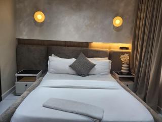 L Rina Apartment 2 Bedroom serene and stylish Lagos getaway - 1