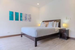 Beachfront-Condo-Jaco-Great-Pool-Gated-Sleeps 7 - 7