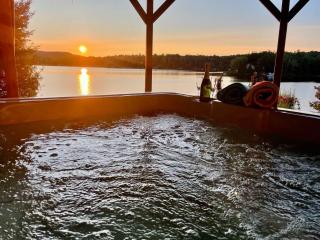 Spa & Waterfront - Chalet le Colibri - 9