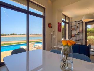 Stylish 4BR LUX Pool Villa Near Marina, Nanny Room - 2