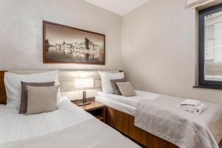 DEO PLAZA Riverside Residence by Noclegi Renters - 9