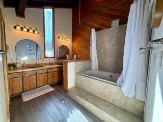 Aspen View Lodge 4 bed 3 ba, Sauna, Washer Dryer, Mtn Views - Brian Head - 2