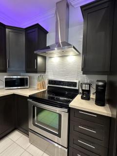 Urban Luxury Retreat - 20 Min From DT Montreal - 6