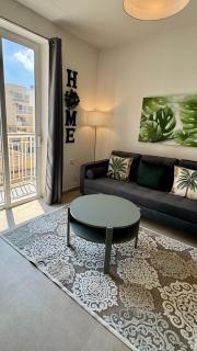 Pink Boutique Apartment - Opposite Sliema-Gzira Sea Front - New, Cosy and Super Central - 7