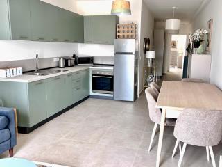 Pink Boutique Apartment - Opposite Sliema-Gzira Sea Front - New, Cosy and Super Central - 1