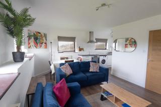 Spacious 2 Bed Holiday Cottage with Views nr Bude - 1