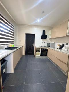 The luxe Villa, 4 private escape in Accra - 5