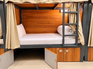 SGP - Premium Dormitory Near Prem Mandir - 8