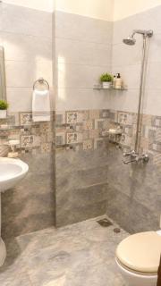 Great Location & Comfortable First Floor Portion - 7
