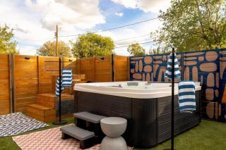 Austin Oasis - Pool Hot Tub Sauna Gym Mini Golf - 2