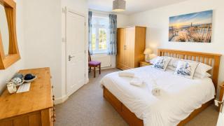 Bayards - Pet Friendly, Central Dartmouth - 3