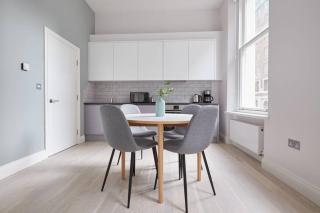 1VH Virginia House, 31 Bloomsbury Way by City Living London - 6