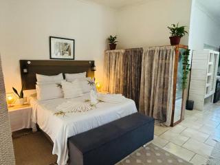Claires Holiday Home - 6