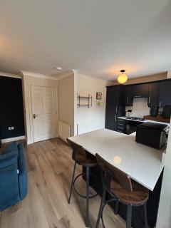 Stylish Two Bed Apartment - 0