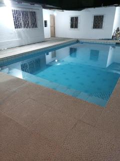 Casa con Piscina en Tonsupa - 0